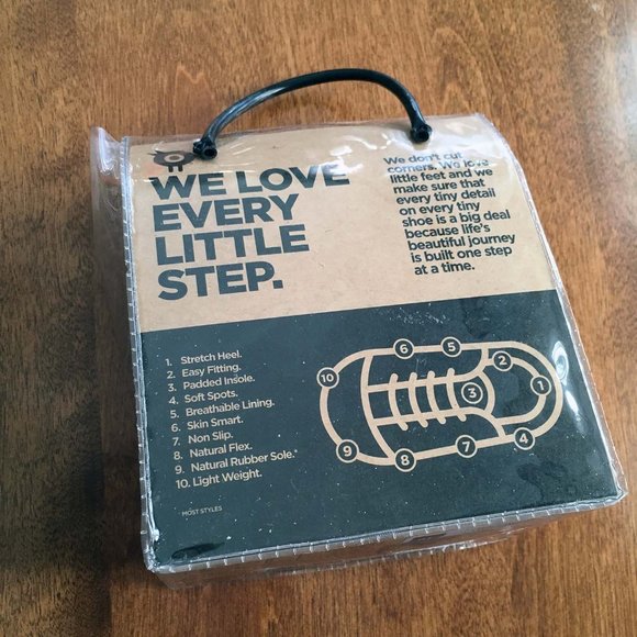 Old Soles "star glam" polar boot 6-9m NWT - Picture 9 of 10